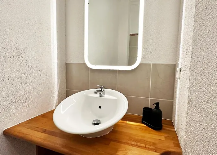 Ruhiges Office-apartment Mit Kueche - Beuys Krefeld